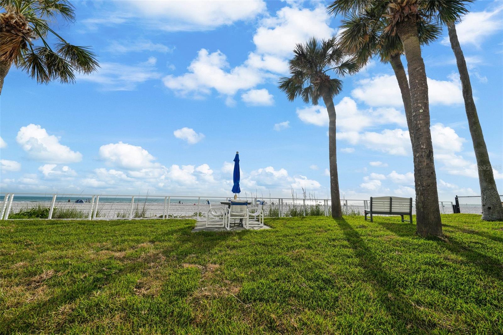 SUNSET REEF - Residential