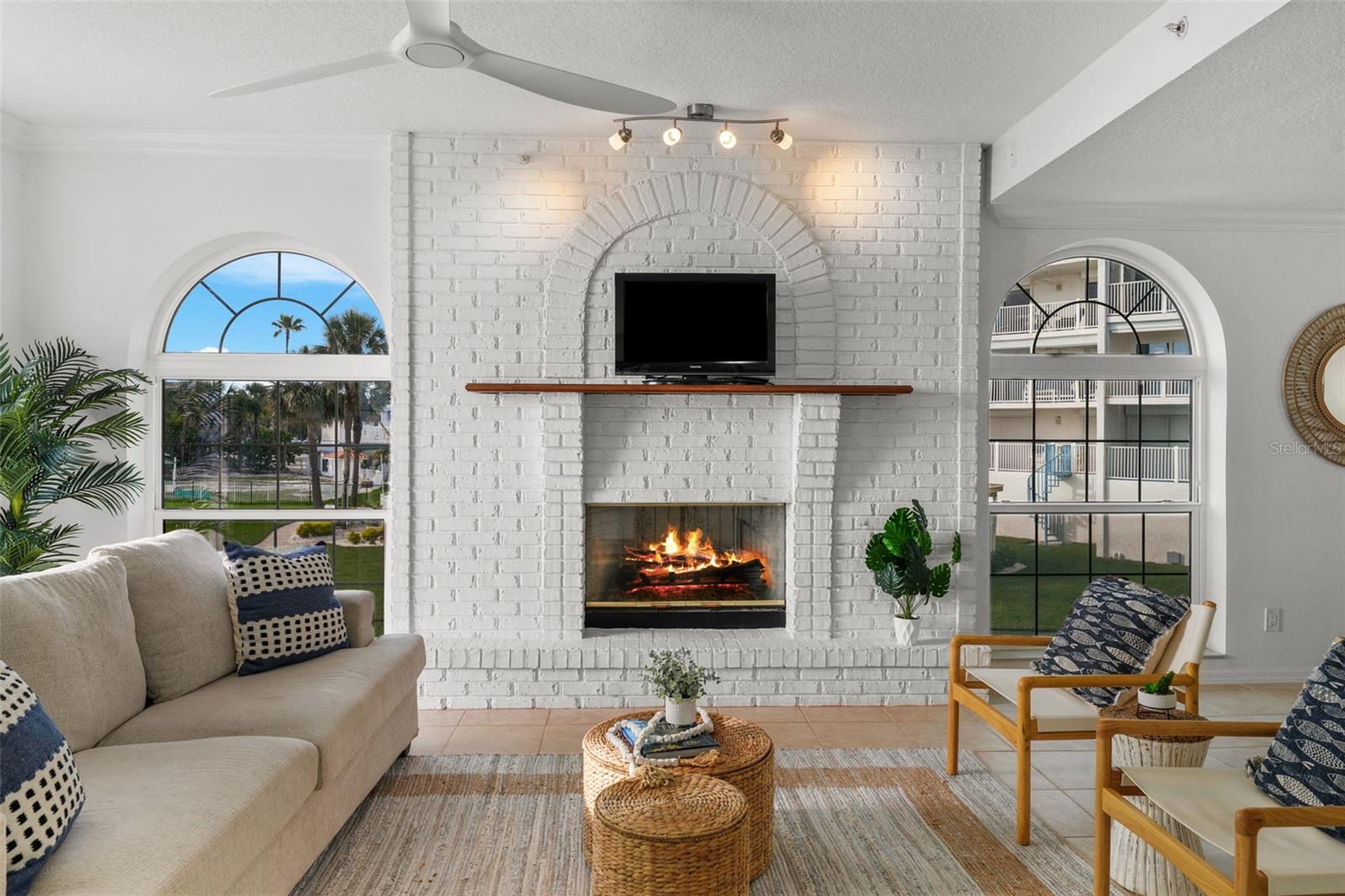 SUNSET REEF - Residential