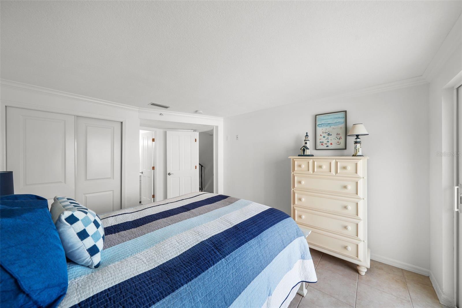 SUNSET REEF - Residential