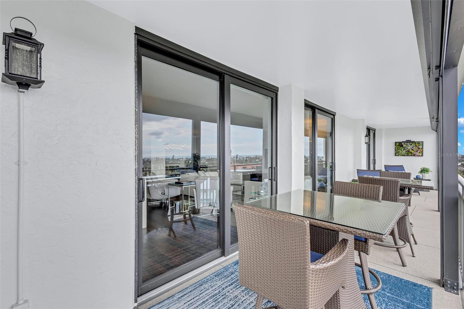 SIESTA TOWERS - Residential