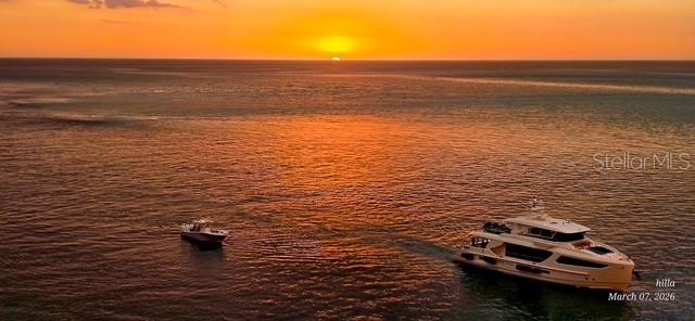 SIESTA TOWERS - Residential