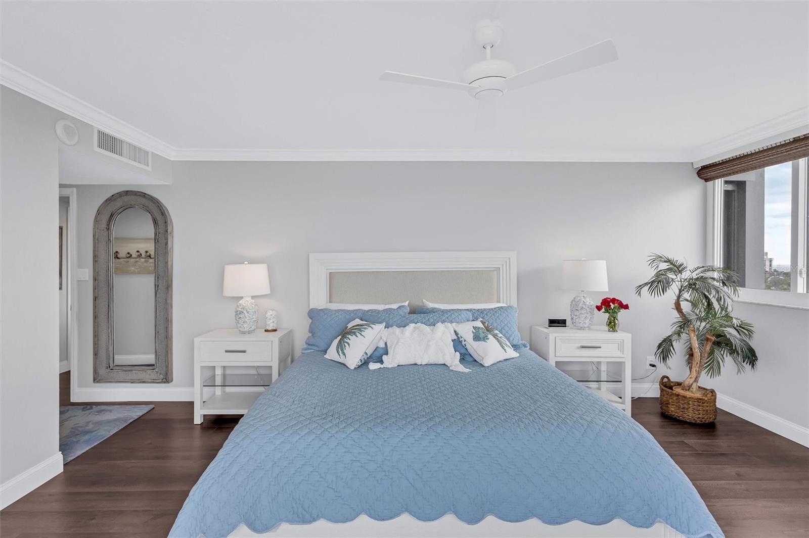 SIESTA TOWERS - Residential