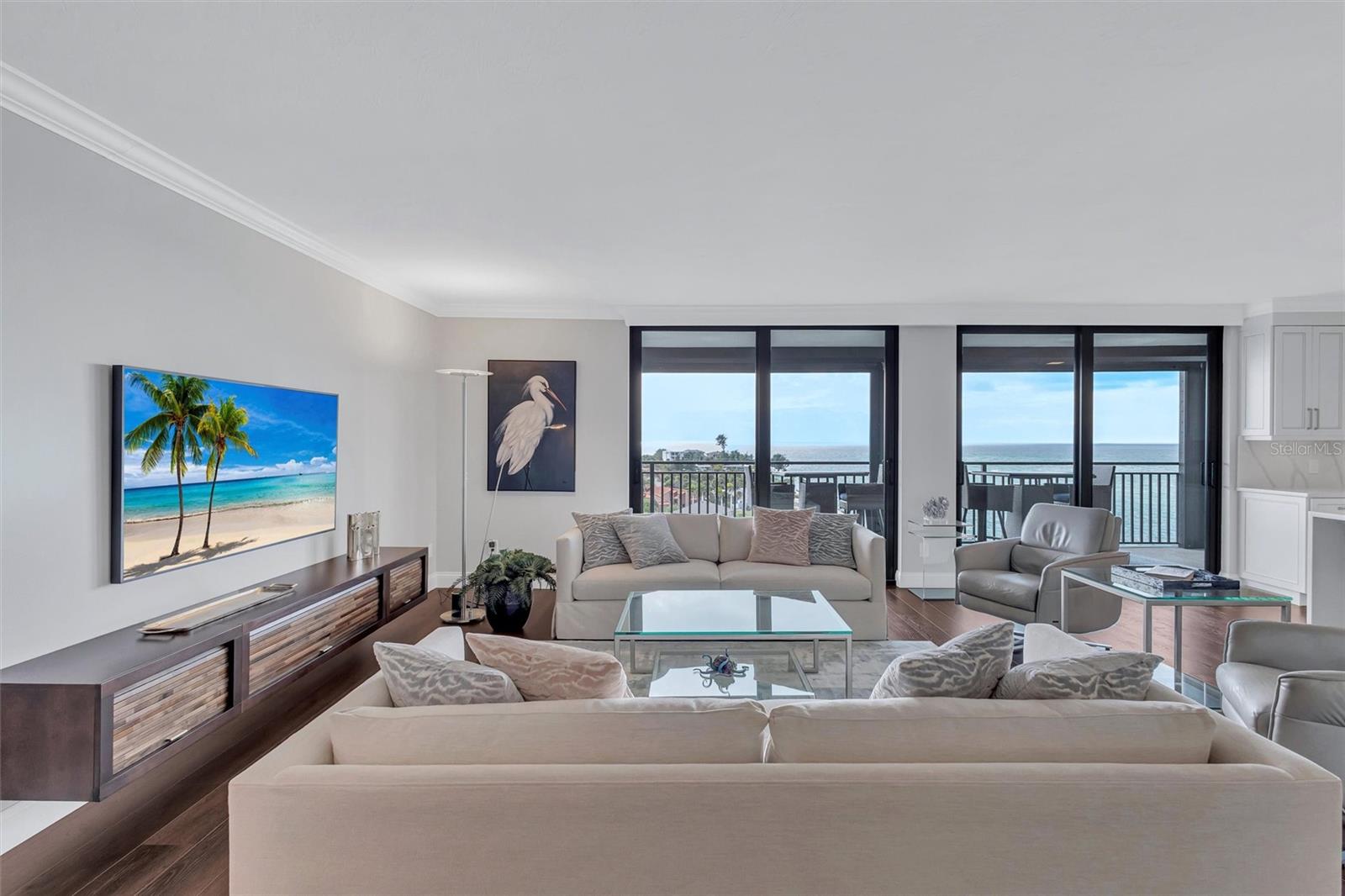 SIESTA TOWERS - Residential