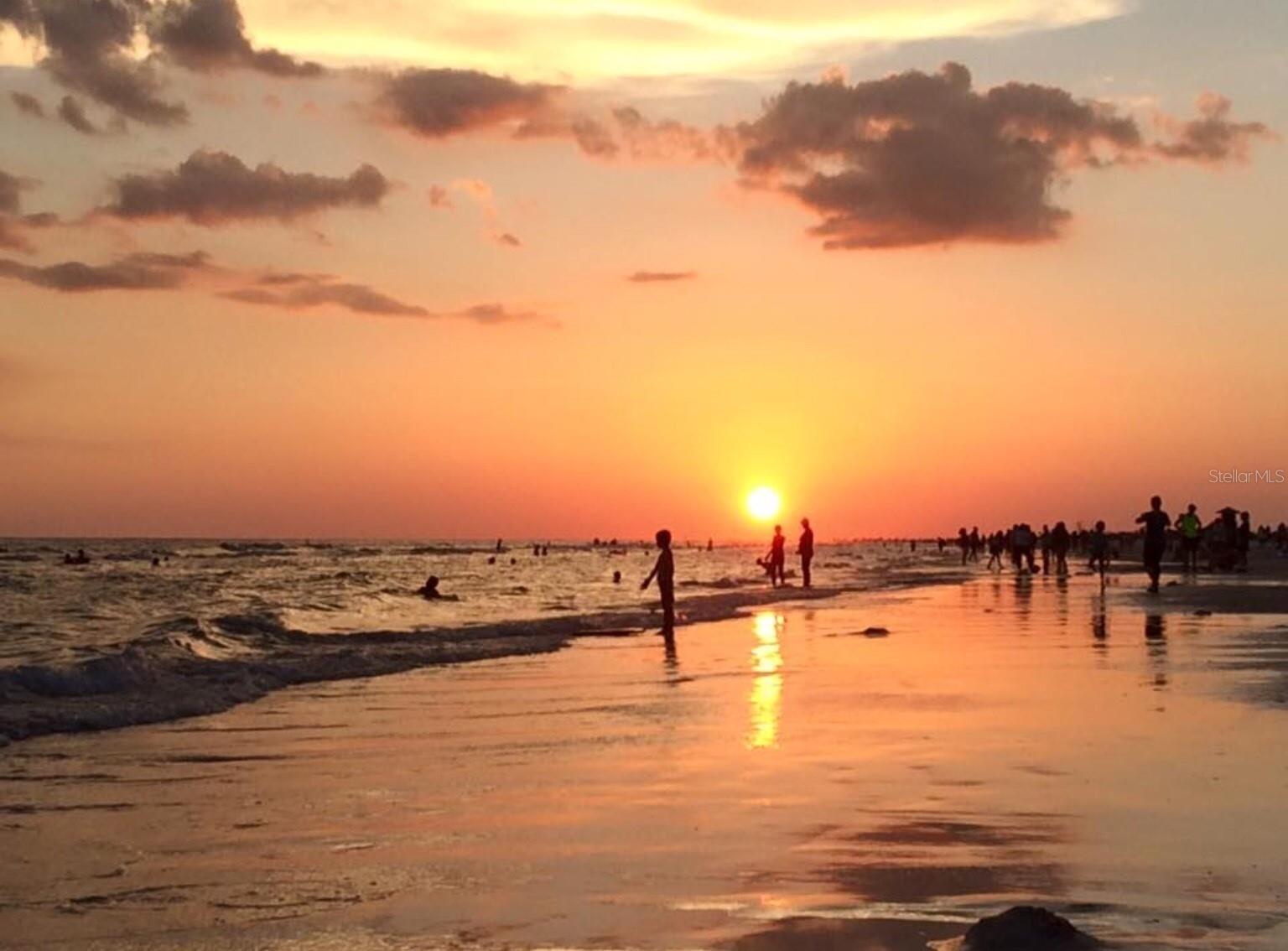 SIESTA TOWERS - Residential