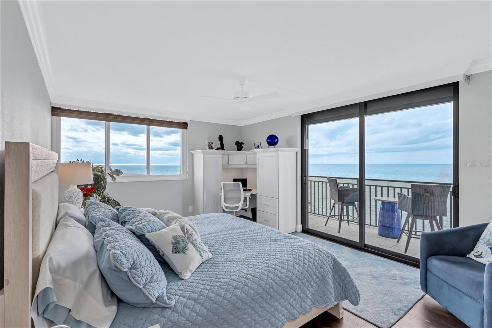 SIESTA TOWERS - Residential