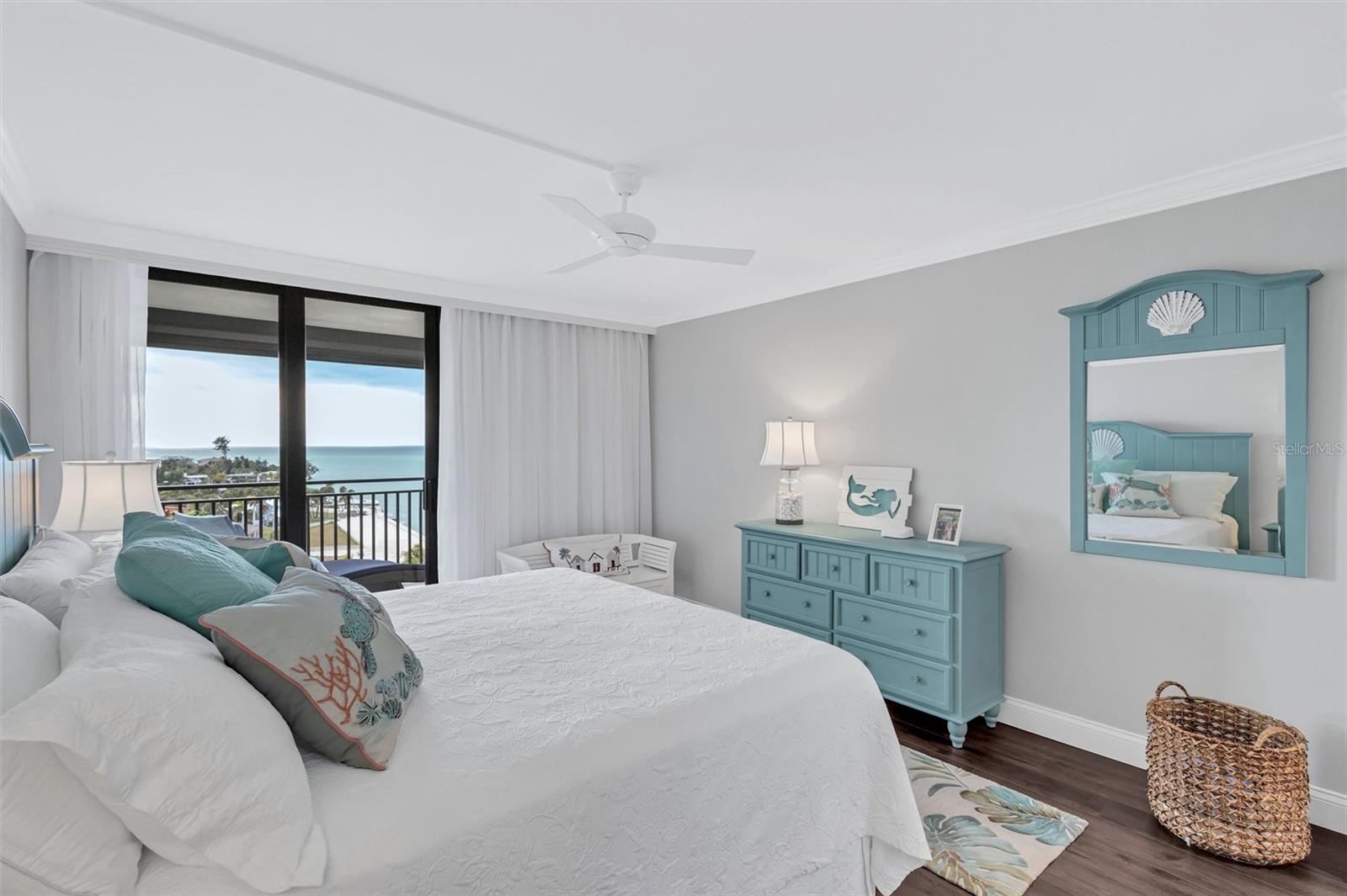 SIESTA TOWERS - Residential