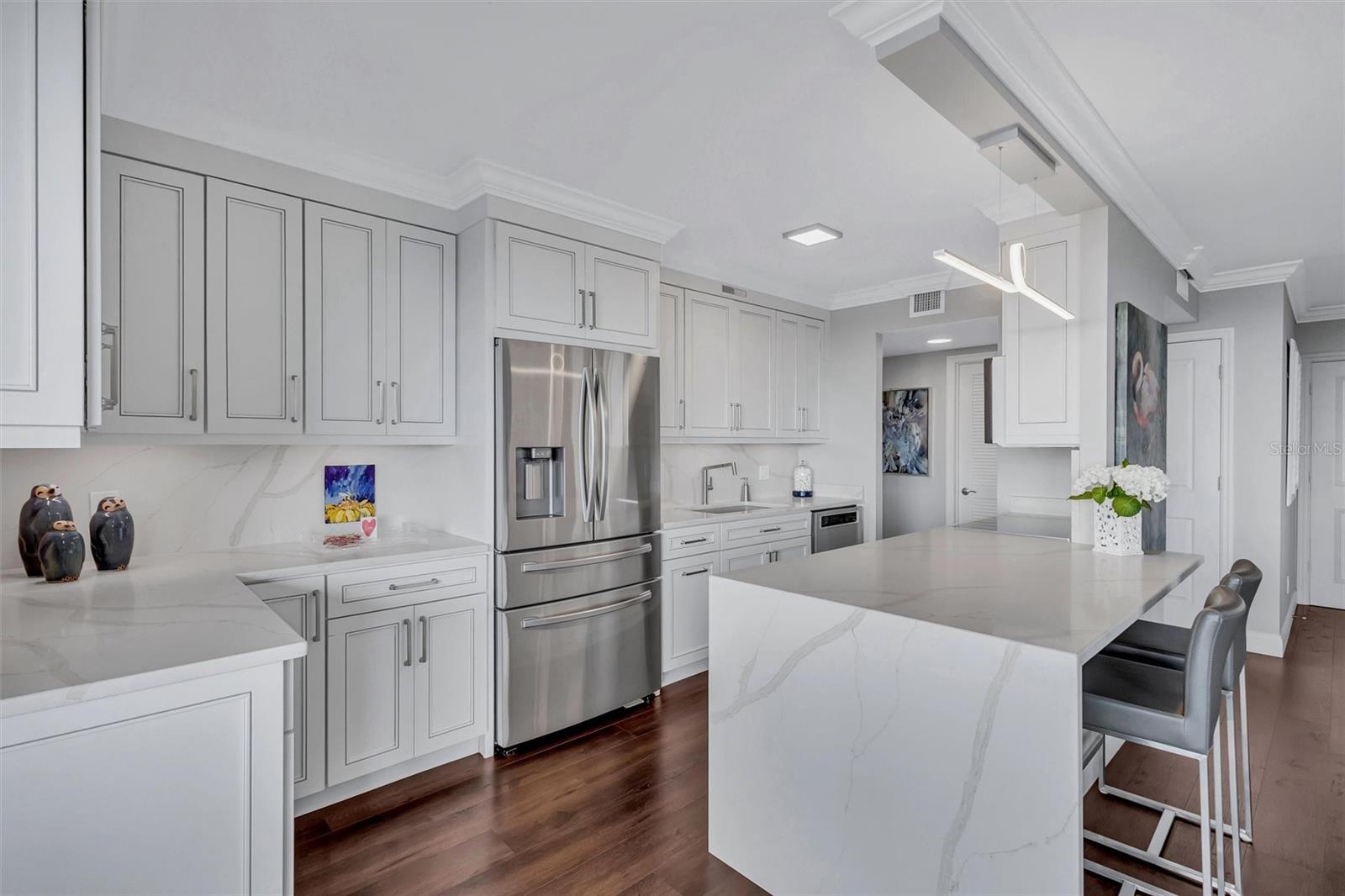 SIESTA TOWERS - Residential