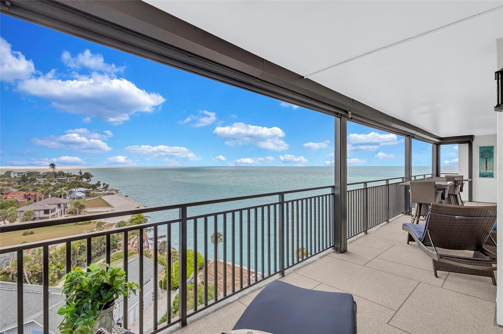 SIESTA TOWERS - Residential