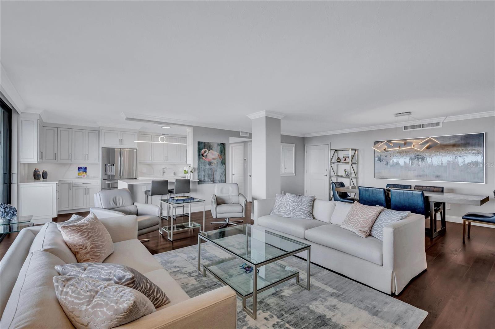 SIESTA TOWERS - Residential