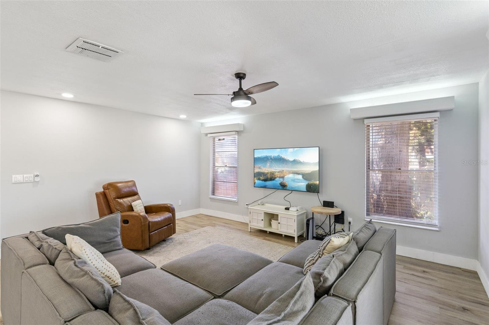 SPRING OAKS UNIT 6 - Residential