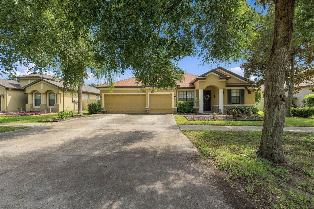 Photo of 9808 Carr Road, Riverview, FL 33569 (MLS # TB8549917)