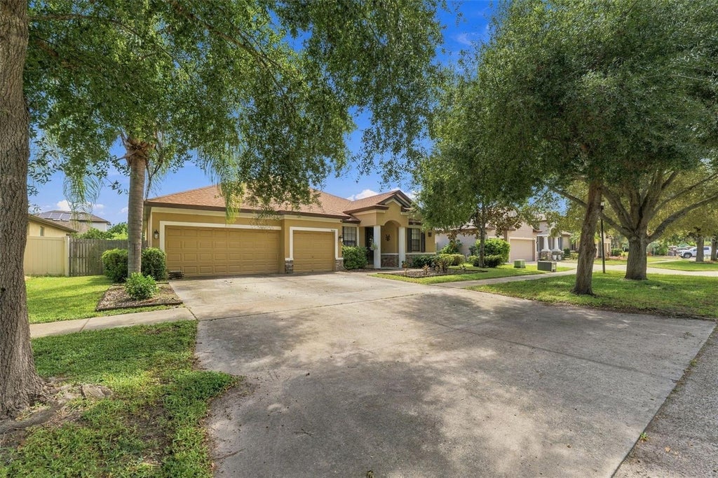 Photo of 9808 Carr Road, Riverview, FL 33569 (MLS # TB8549917)