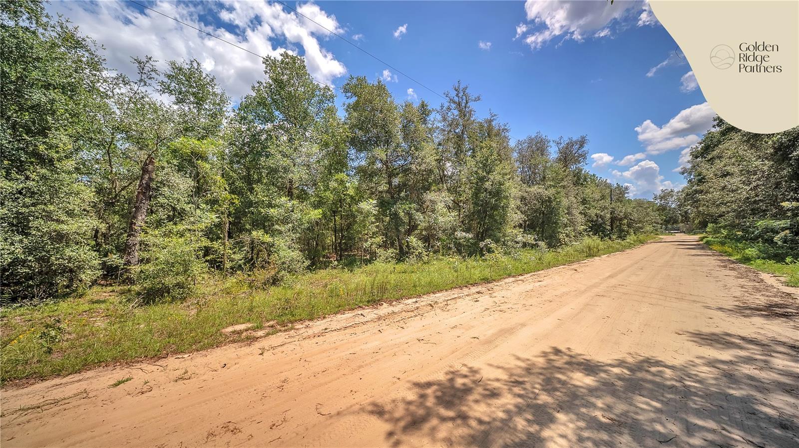 INTERLACHEN LAKES ESTATES - Land