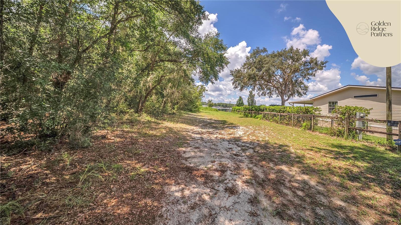 INTERLACHEN LAKES ESTATES - Land