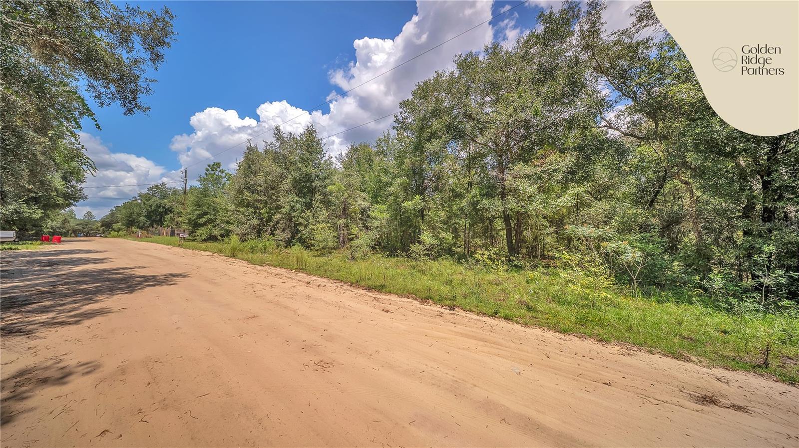 INTERLACHEN LAKES ESTATES - Land