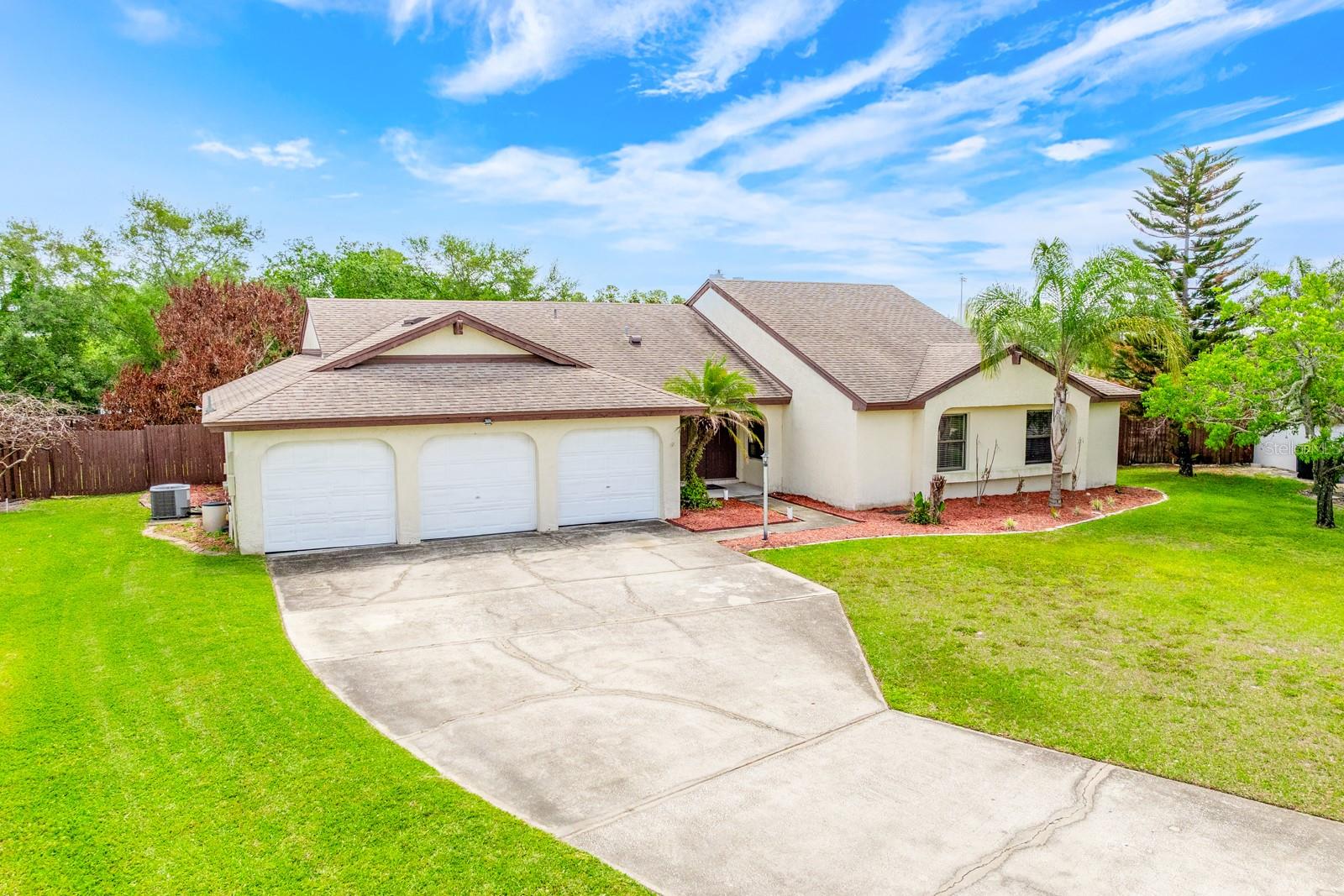 ORANGE TREE COUNTRY CLUB - Residential