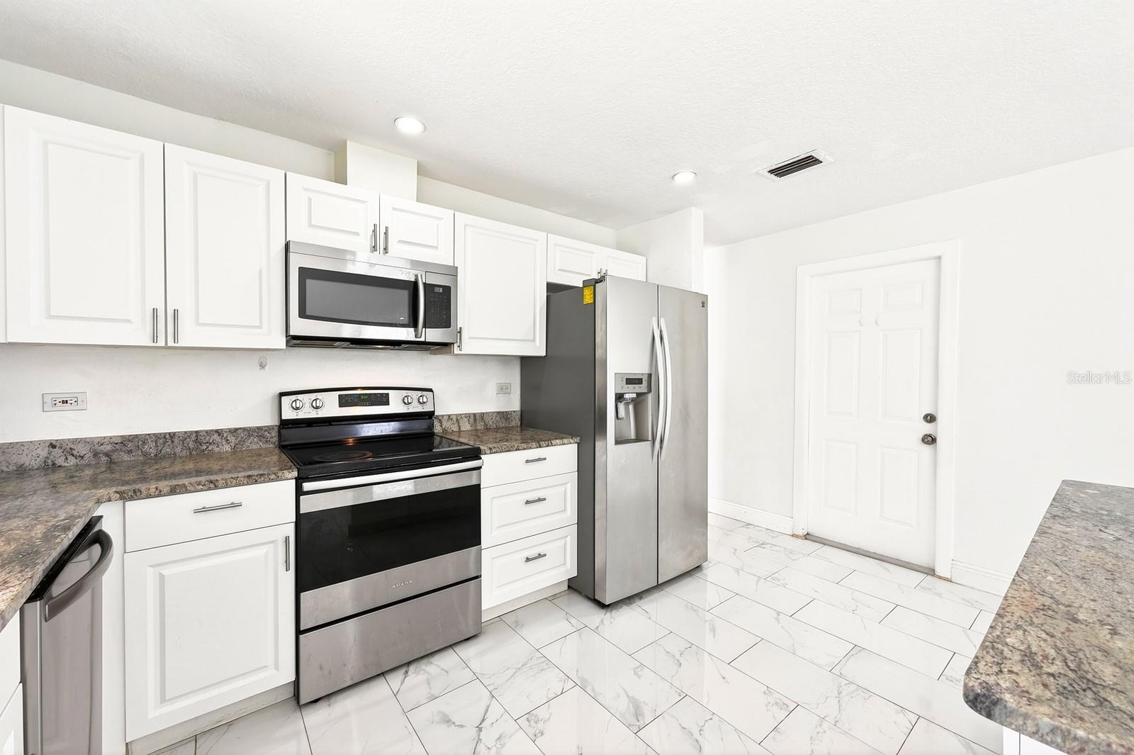 ORANGE TREE COUNTRY CLUB - Residential