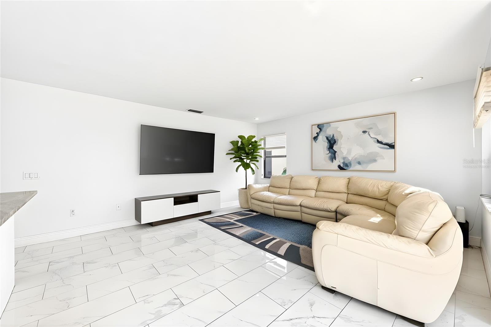 ORANGE TREE COUNTRY CLUB - Residential