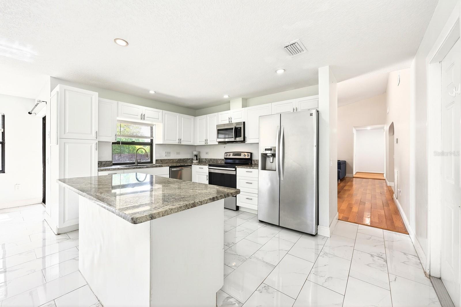 ORANGE TREE COUNTRY CLUB - Residential