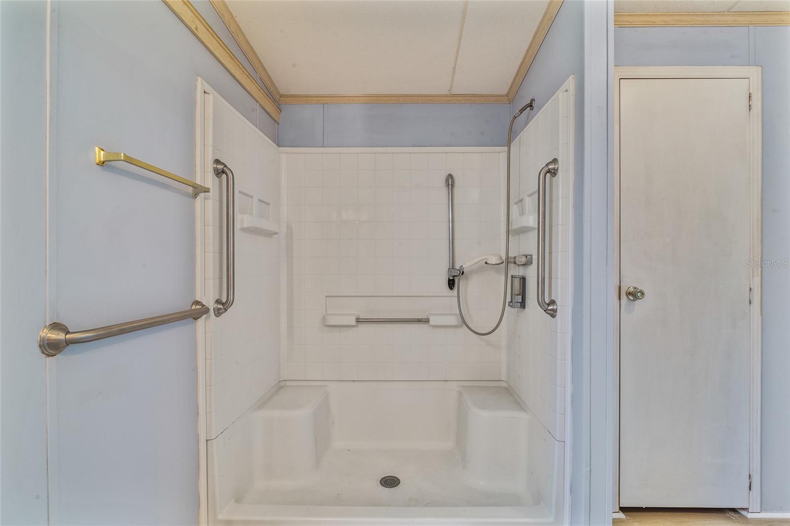 HIDEAWAY - Residential