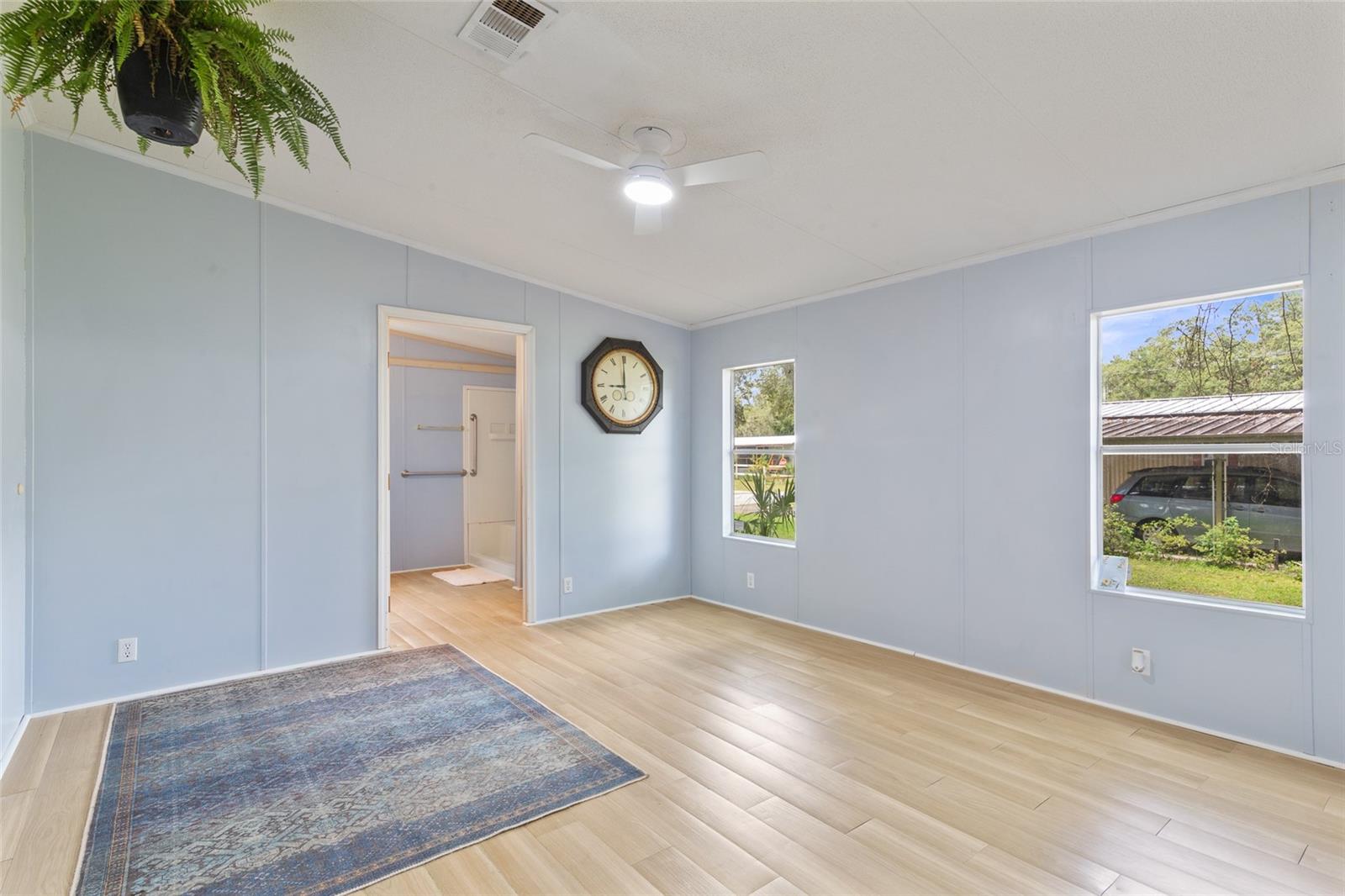 HIDEAWAY - Residential