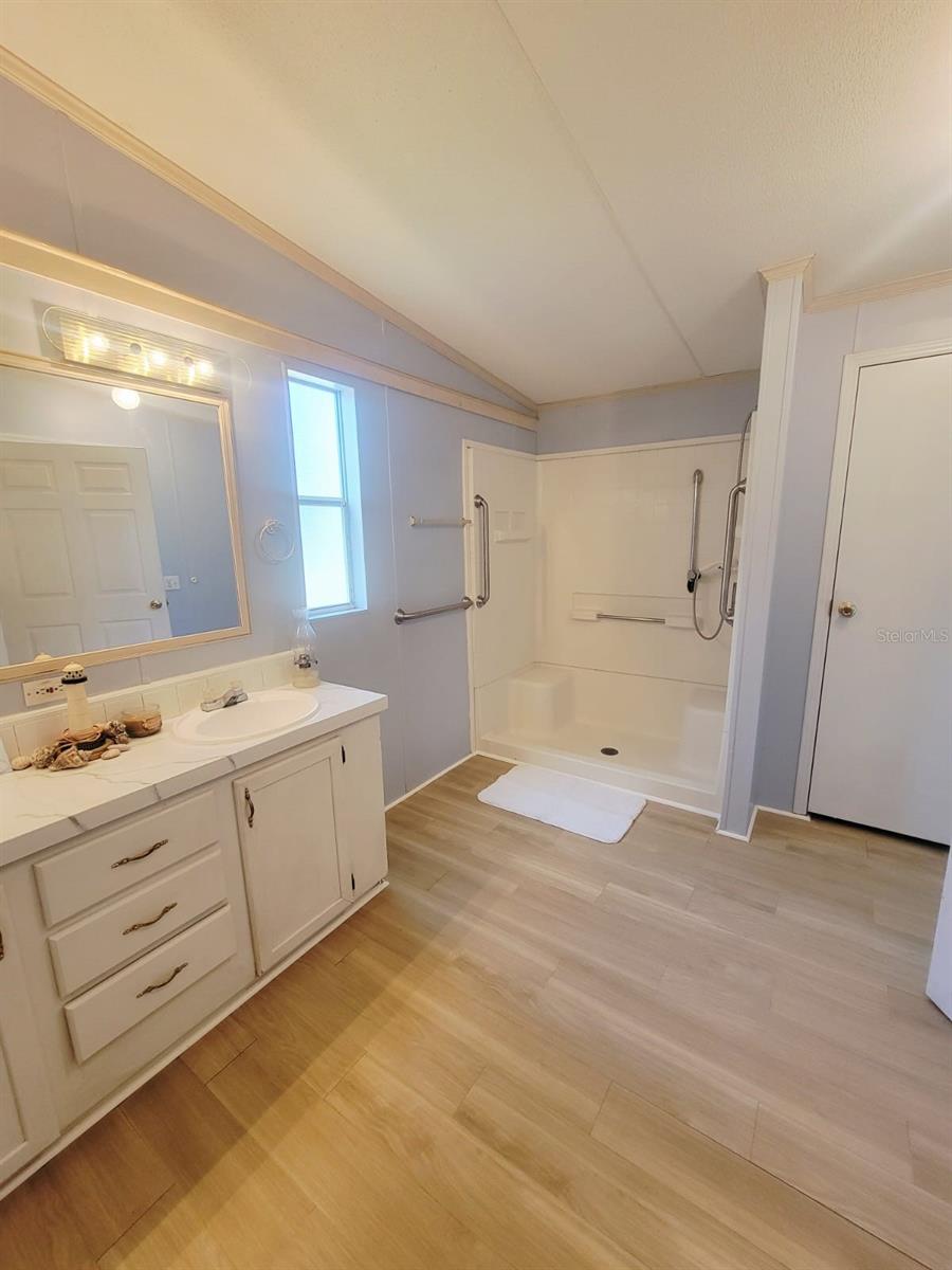 HIDEAWAY - Residential