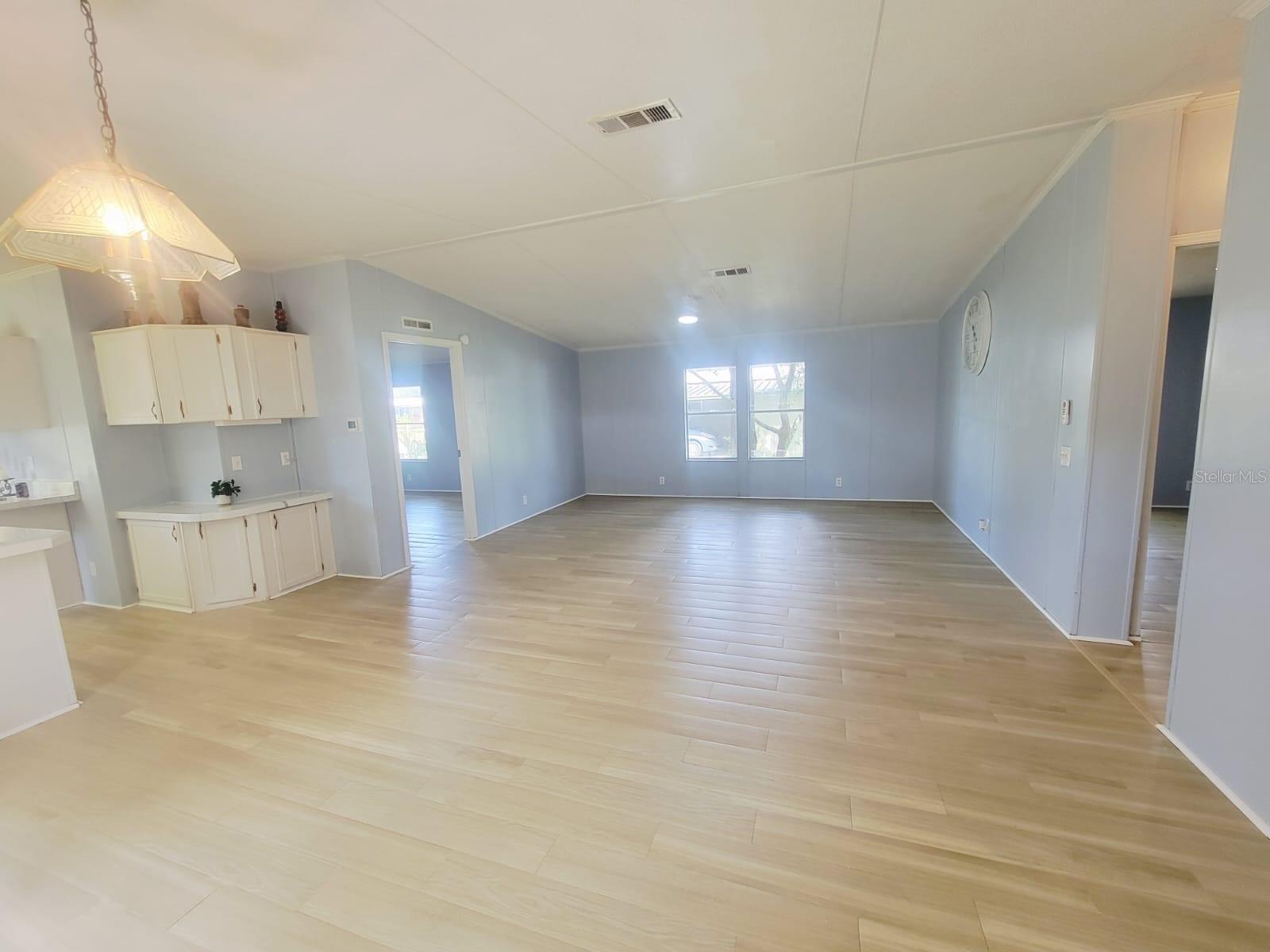 HIDEAWAY - Residential