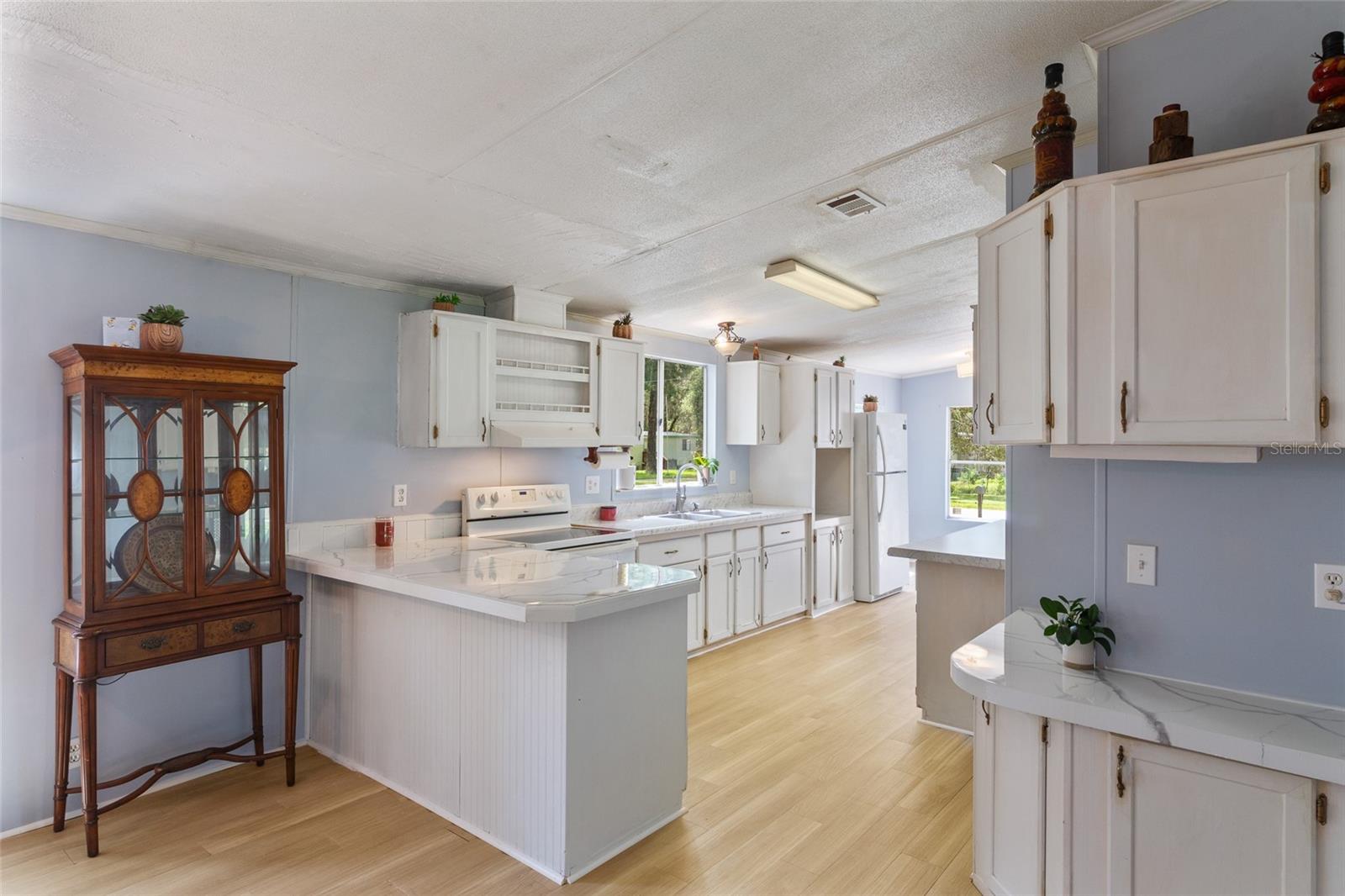 HIDEAWAY - Residential