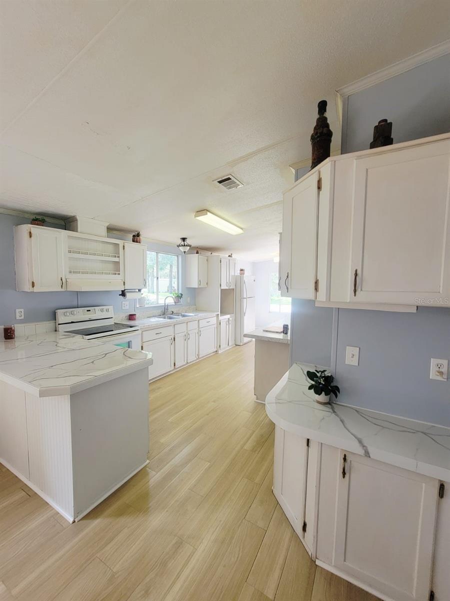 HIDEAWAY - Residential