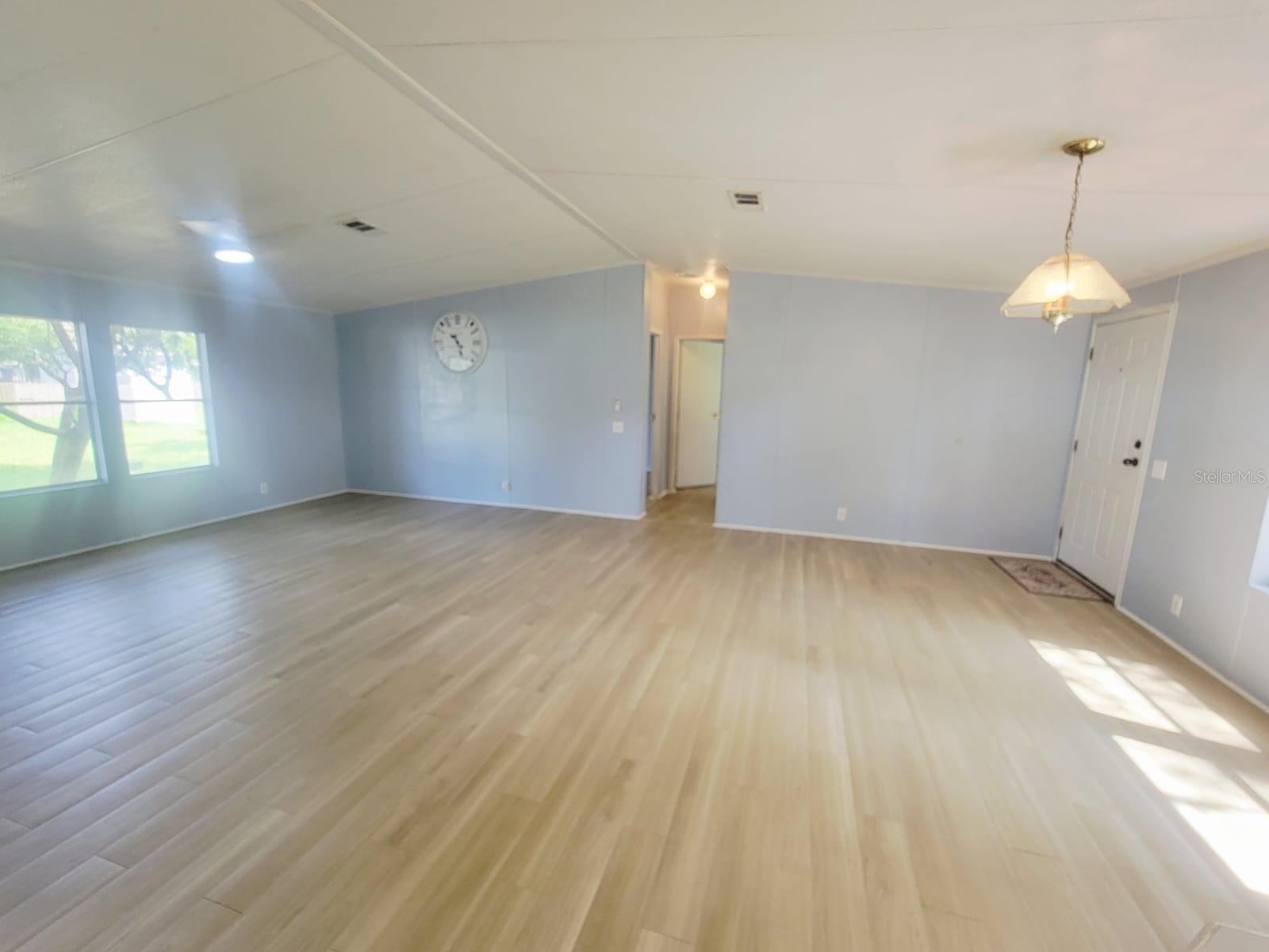 HIDEAWAY - Residential