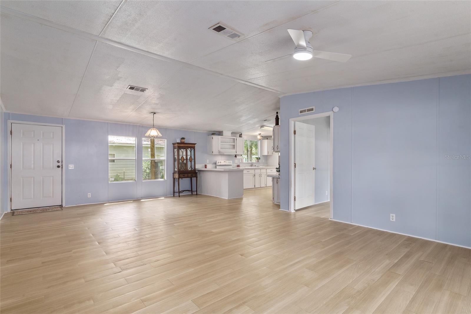 HIDEAWAY - Residential