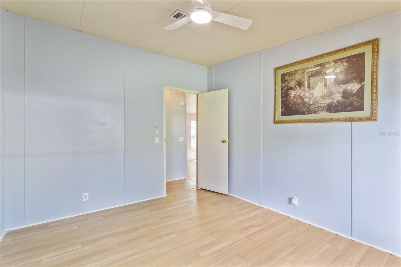 HIDEAWAY - Residential