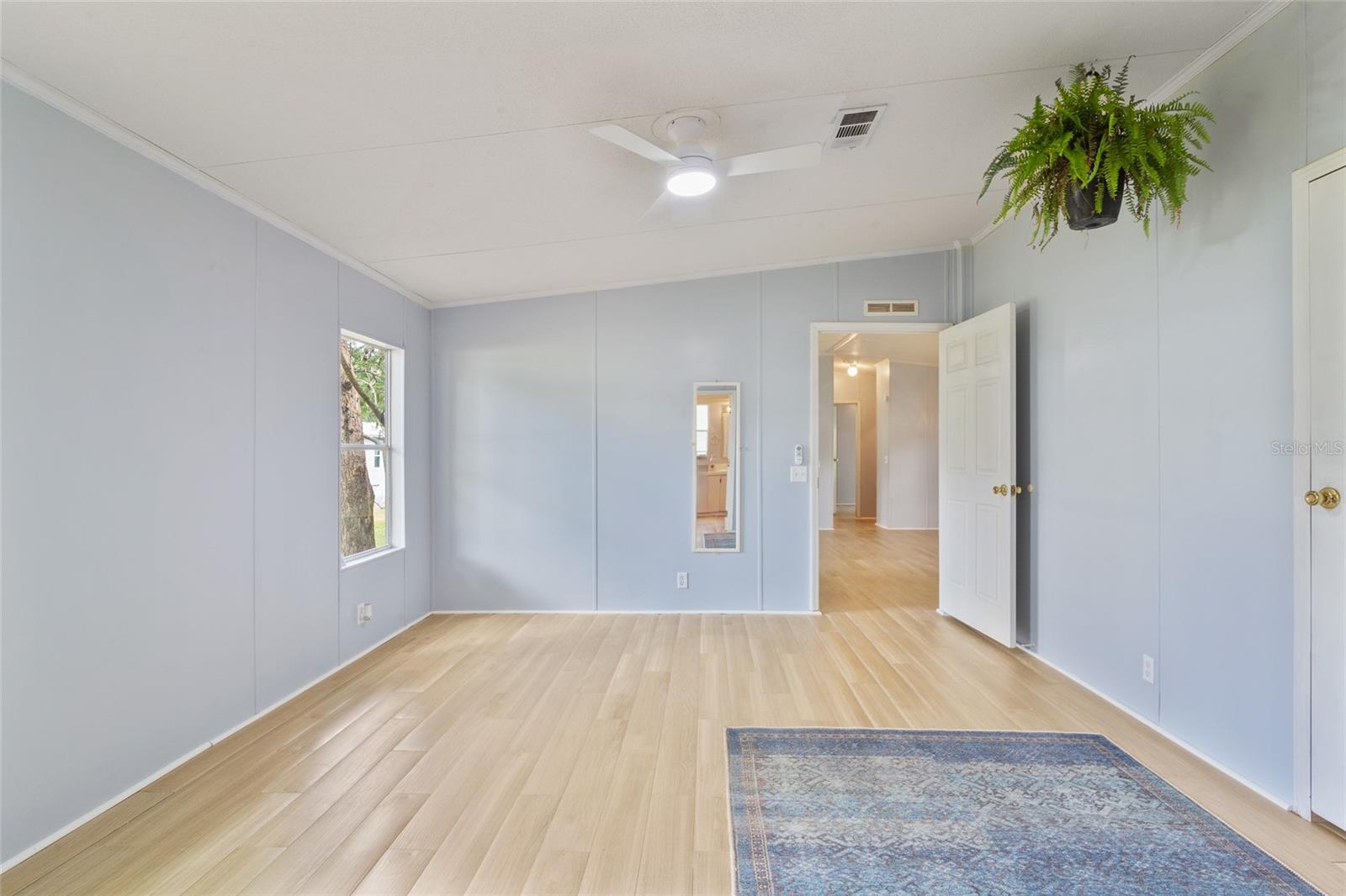 HIDEAWAY - Residential