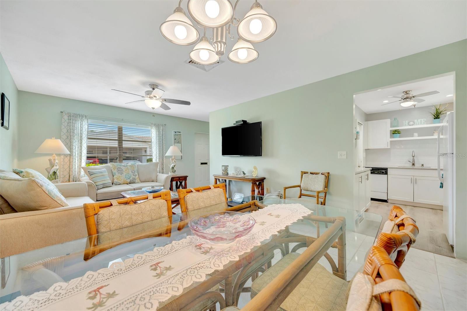 PARKWAY VILLAS - Residential