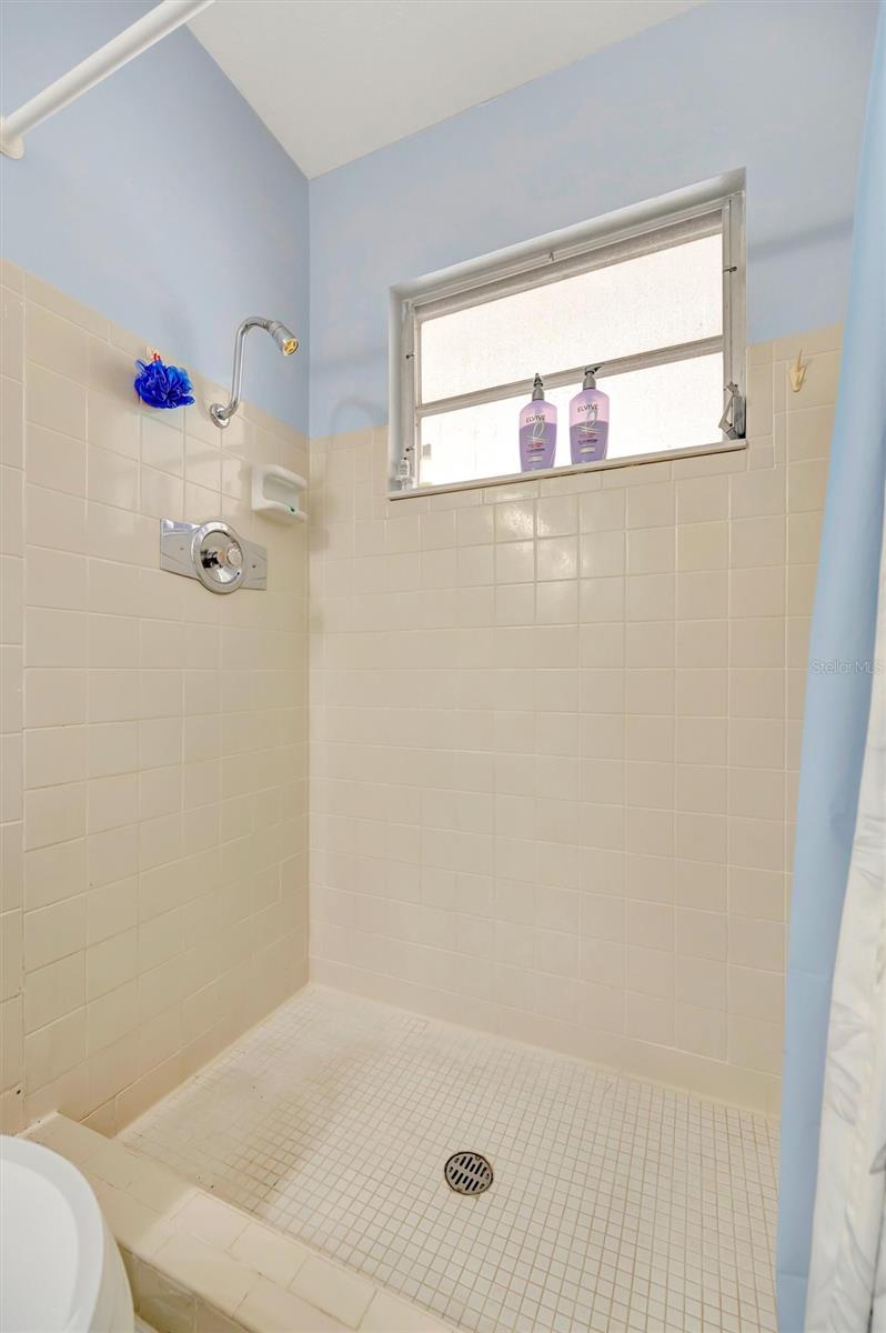 PARKWAY VILLAS - Residential