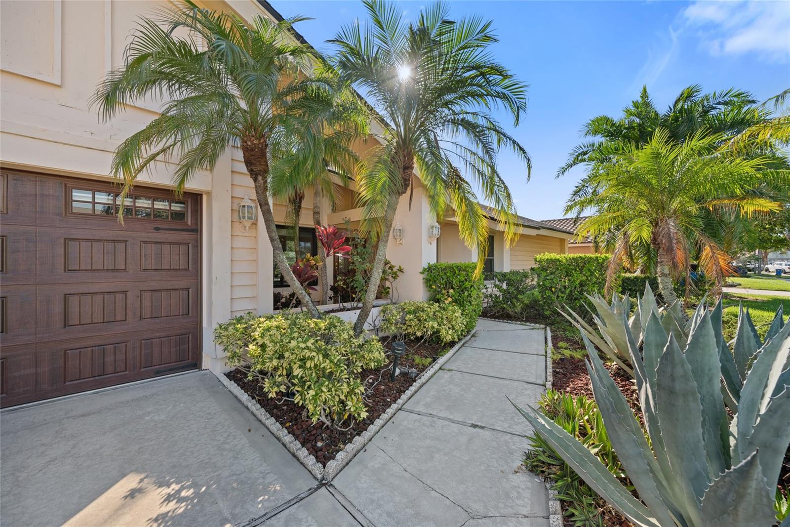 4121 CROSSWATER DRIVE
