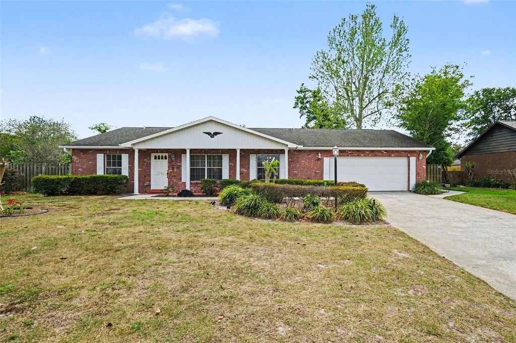 Photo of 1709 Sakura Drive, Valrico, FL 33596 (MLS # TB8494124)