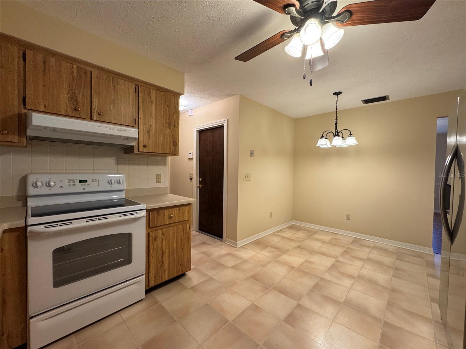 MEADOW RIDGE ESTATES UNIT 3 - Residential