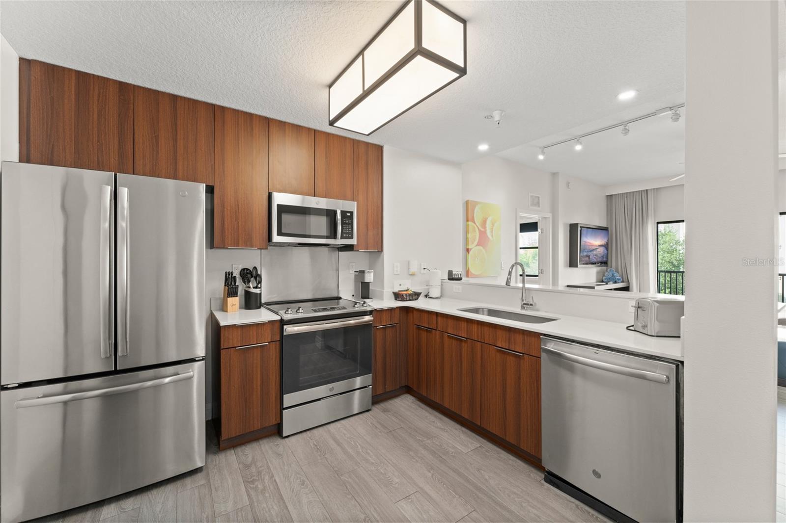 14501 GROVE RESORT AVENUE 2334
