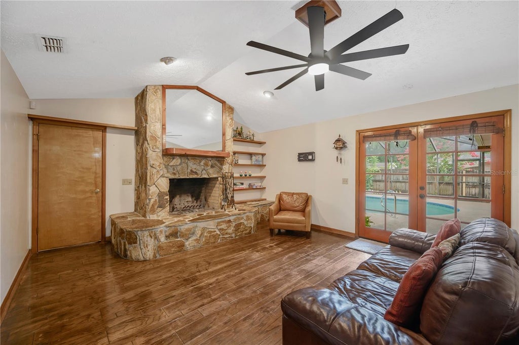 Photo of 2109 Wheeler Oaks Drive, Brandon, FL 33510 (MLS # TB8526109)