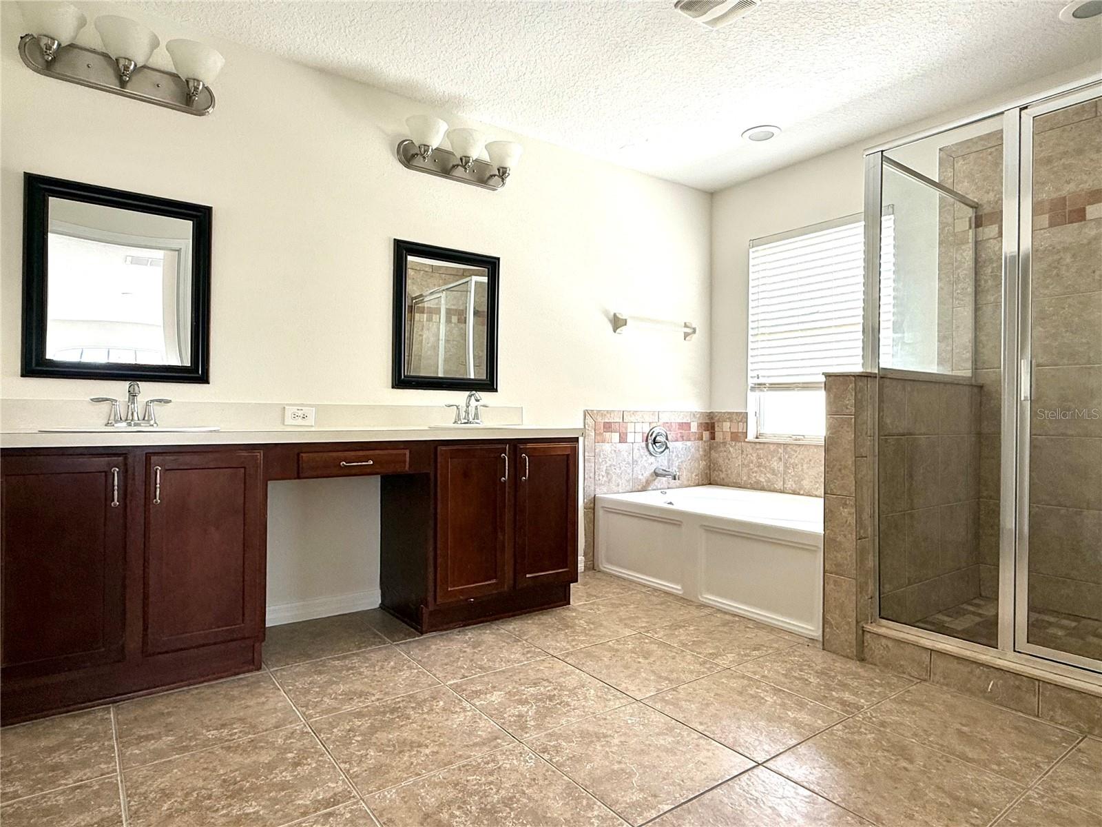 HAMPTON HILLS SOUTH PH 01 - Residential