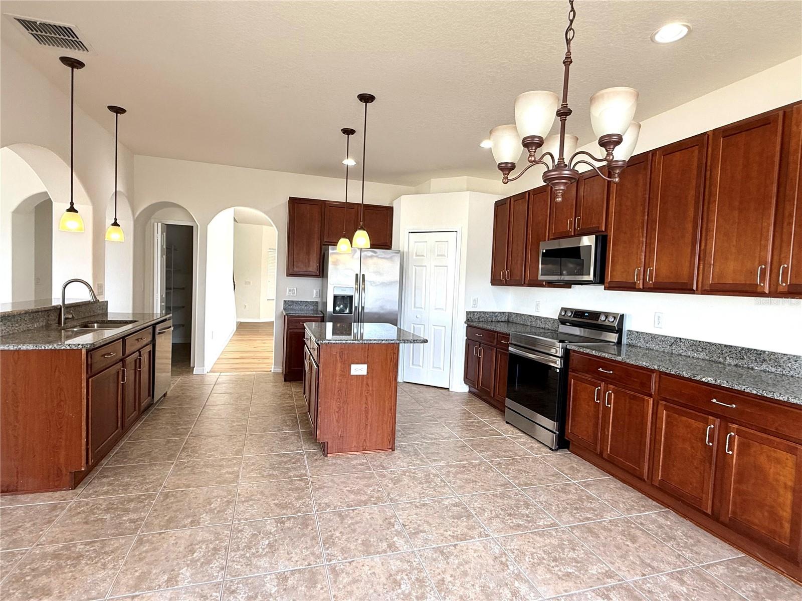 HAMPTON HILLS SOUTH PH 01 - Residential