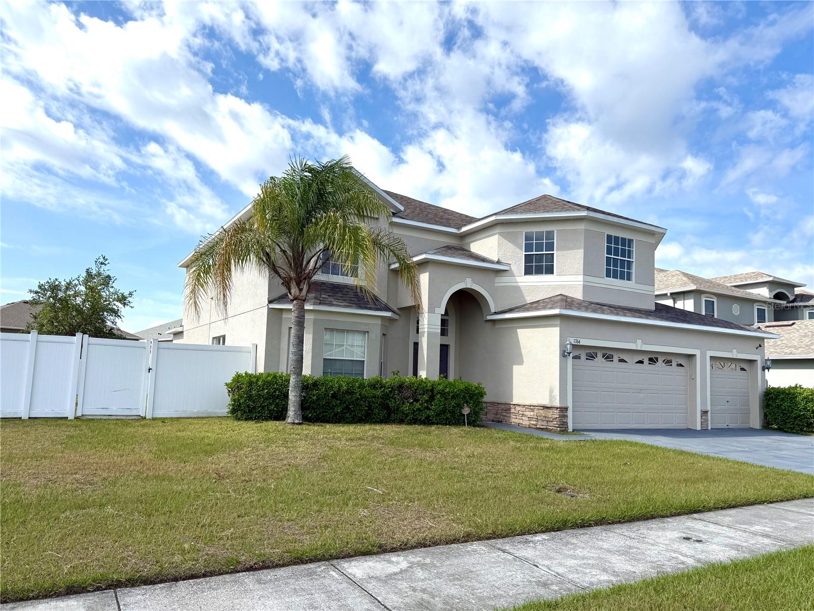 1764 ASHWORTH LOOP