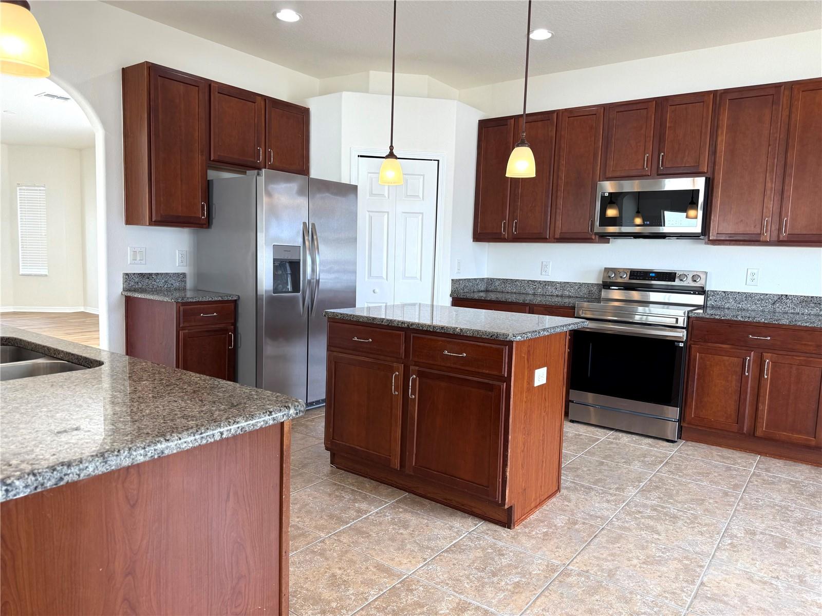 HAMPTON HILLS SOUTH PH 01 - Residential