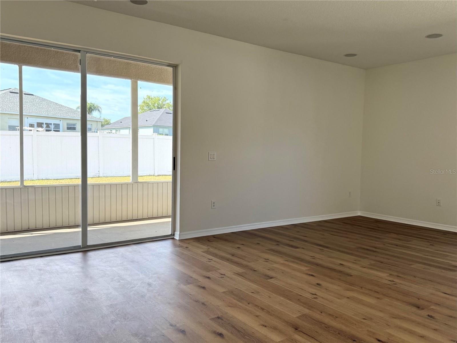 HAMPTON HILLS SOUTH PH 01 - Residential