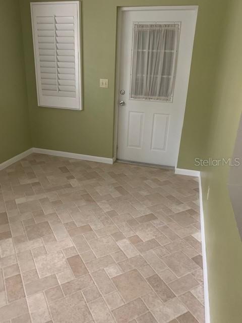ON TOP OF THE WORLD - Residential Lease