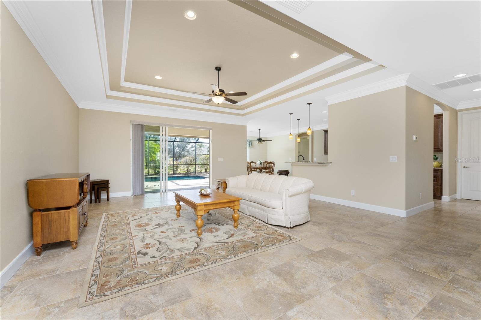 250 ROTONDA BOULEVARD N