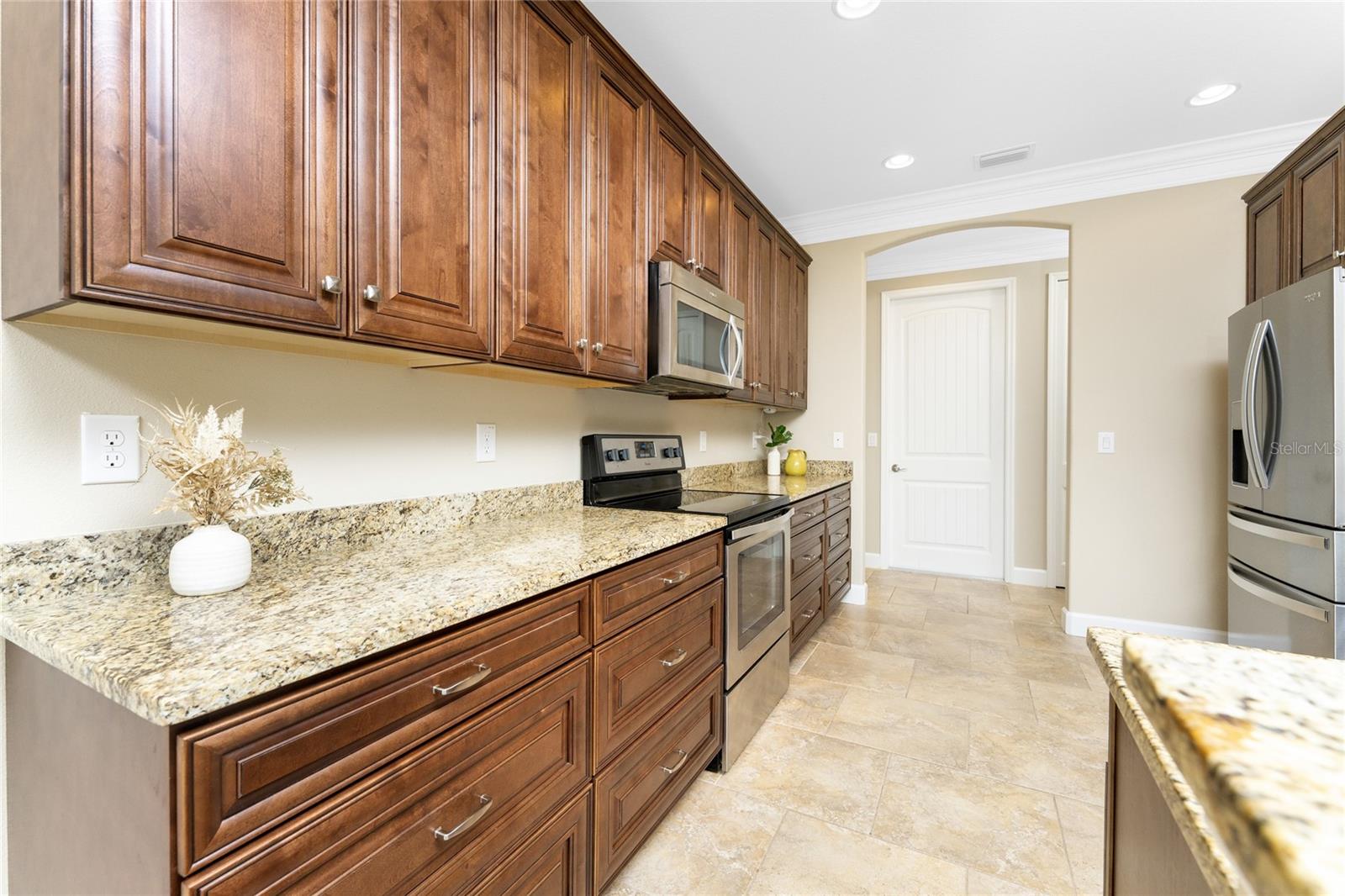 ROTONDA WEST BROADMOOR - Residential