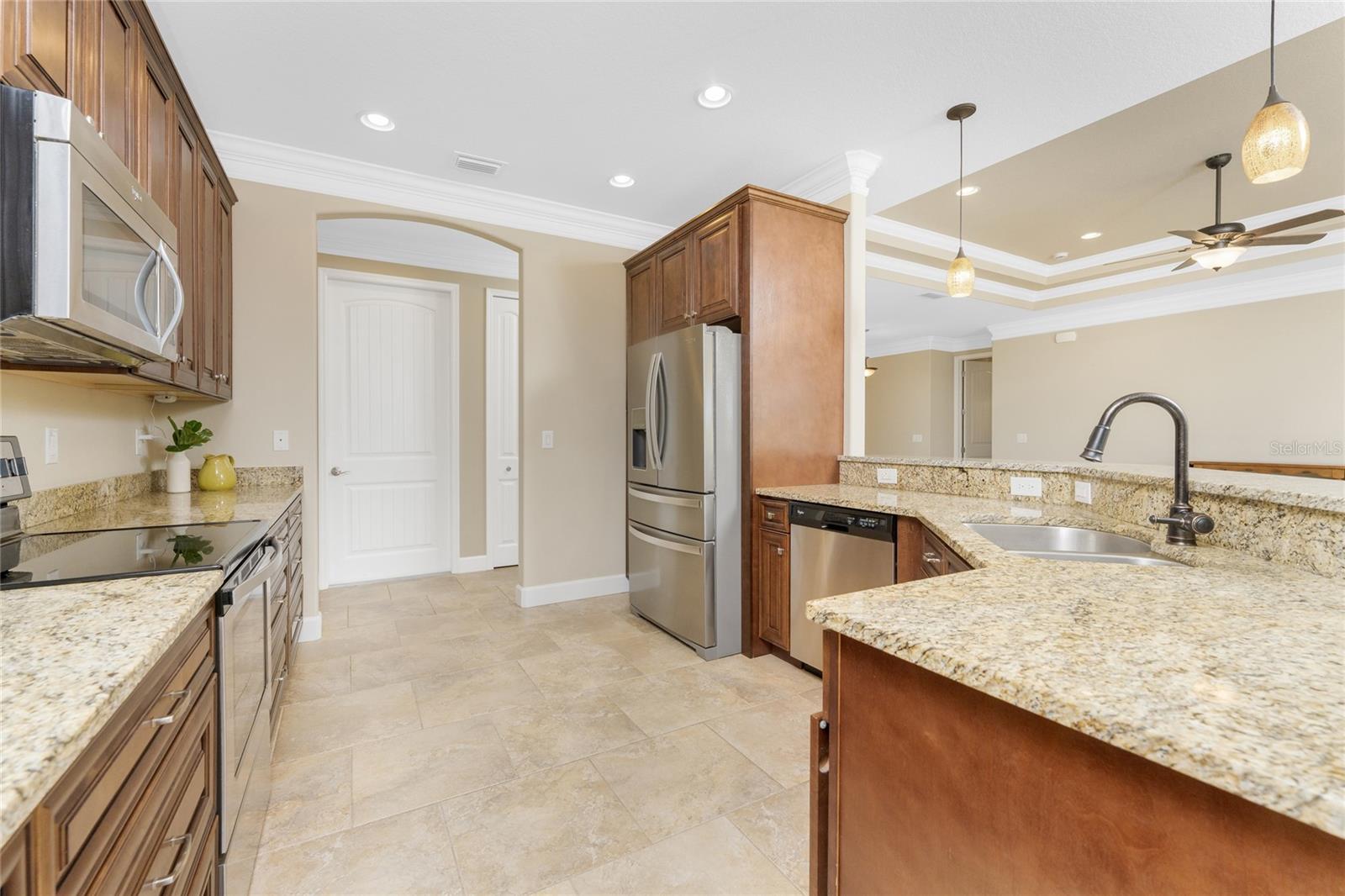 ROTONDA WEST BROADMOOR - Residential