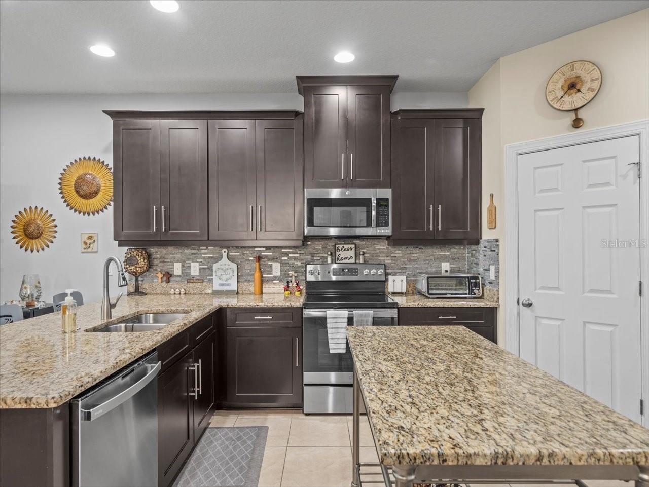 602 CABERNET WAY